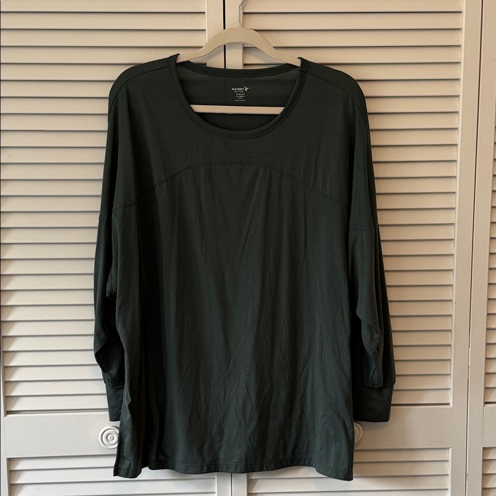 Old Navy Dark Green Long Sleeve Crewneck Top